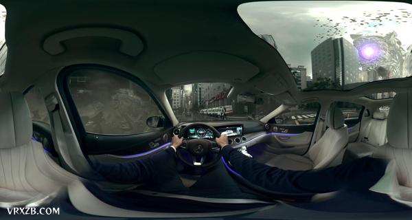 【360° VR】外星人入侵地球，男子驾车绝命逃亡