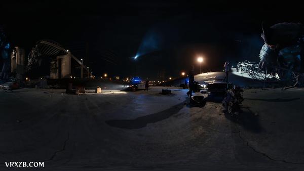 【360° VR】外星怪兽降临城市，疯狂生长