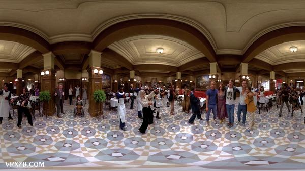 【360° VR】妈妈咪呀经典歌舞重现